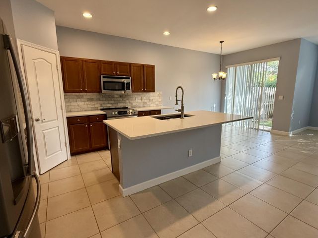 Дом в аренду по адресу 5182 Ashley River Road - фото 6913188