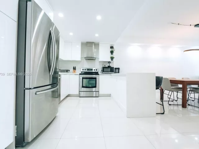 Продажа квартиры #1003 - фото 6912996