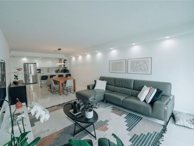 Продажа квартиры #1003 - фото 6912993