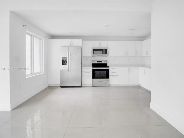 Дом в аренду по адресу 14482 SW 259th St 0 - фото 7464680