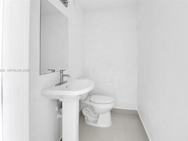 Дом в аренду по адресу 14482 SW 259th St 0 - фото 7464702