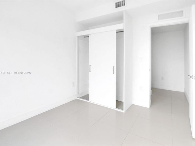 Дом в аренду по адресу 14482 SW 259th St 0 - фото 7464708