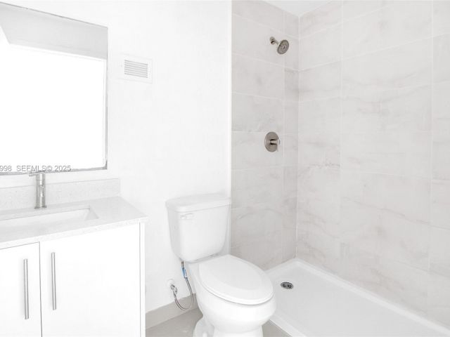 Дом в аренду по адресу 14482 SW 259th St 0 - фото 7464710