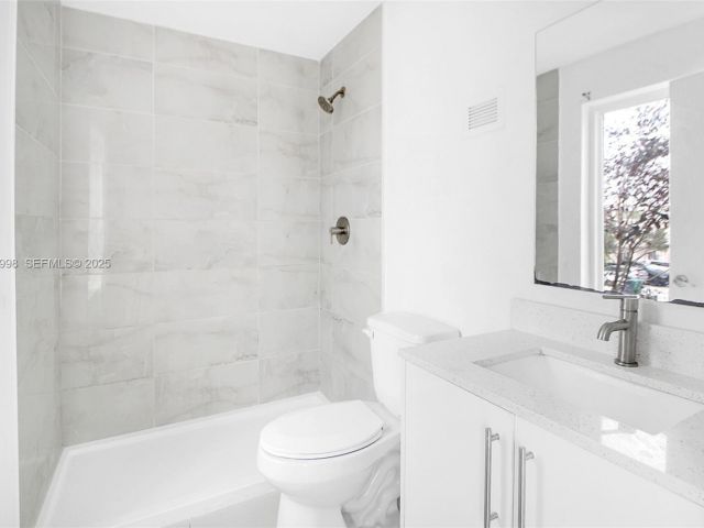 Дом в аренду по адресу 14482 SW 259th St 0 - фото 7464715