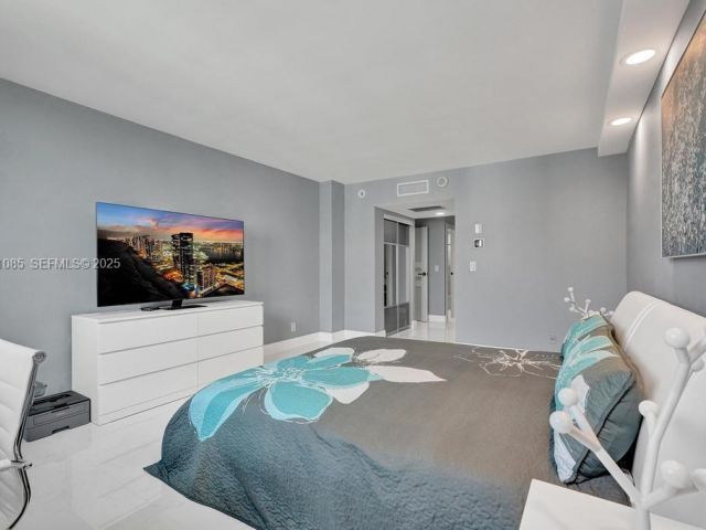 Продажа квартиры #1104 - фото 6916853