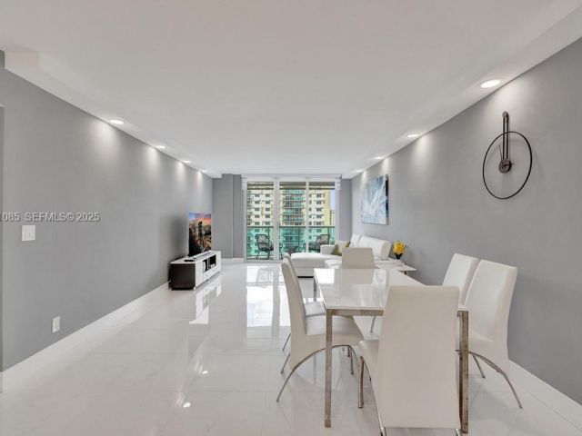 Продажа квартиры #1104 - фото 6916863