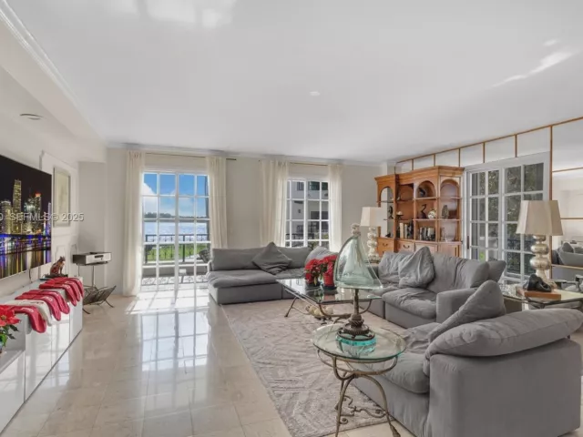 Продажа квартиры #2124 - фото 6913507