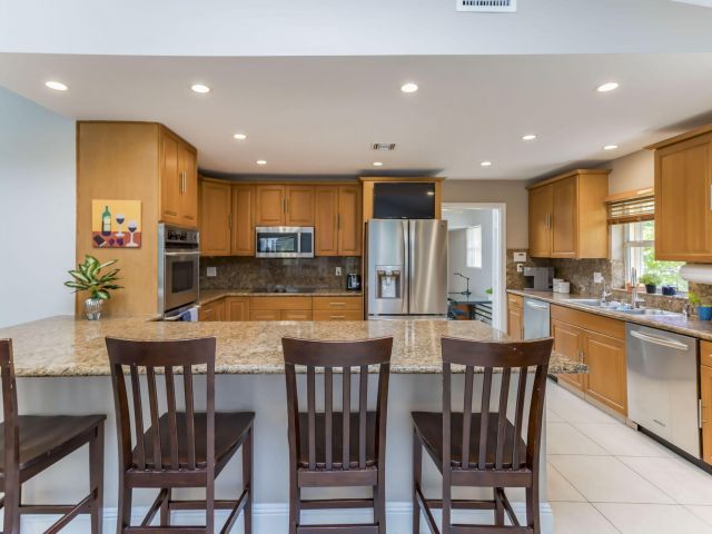 Дом в аренду по адресу 7572 Silver Woods Court - фото 6913268