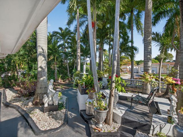 Продажа дома по адресу 225 S Sequoia Drive - фото 6916938