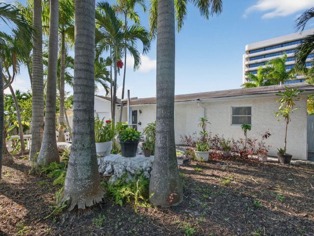 Продажа дома по адресу 225 S Sequoia Drive - фото 6916939