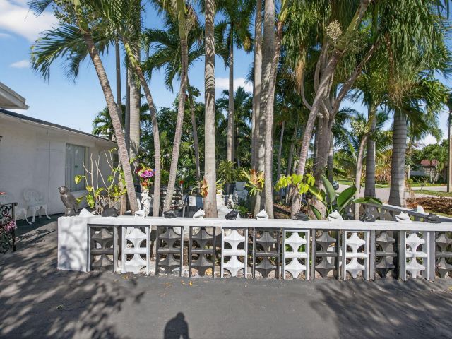 Продажа дома по адресу 225 S Sequoia Drive - фото 6916944