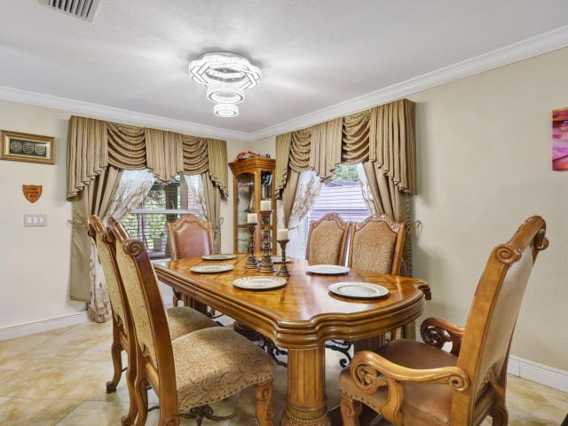 Продажа дома по адресу 6024 Adriatic Way - фото 6913440