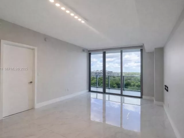 Продажа квартиры #1102 - фото 6916328