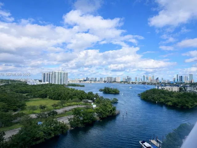 Продажа квартиры #1102 - фото 6916331