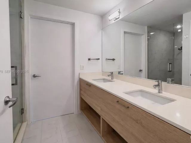 Продажа квартиры #1102 - фото 6916318