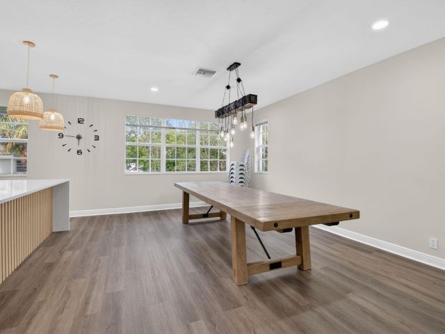 Дом в аренду по адресу 667 NE Trieste Lane - фото 6915020