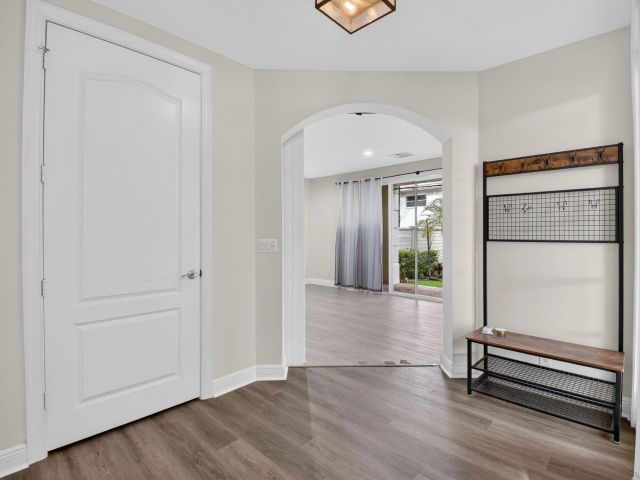 Дом в аренду по адресу 667 NE Trieste Lane - фото 6915027