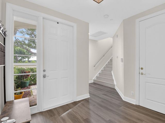 Дом в аренду по адресу 667 NE Trieste Lane - фото 6915028