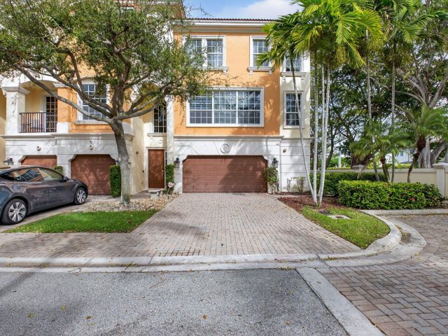 Дом в аренду по адресу 667 NE Trieste Lane - фото 6915031