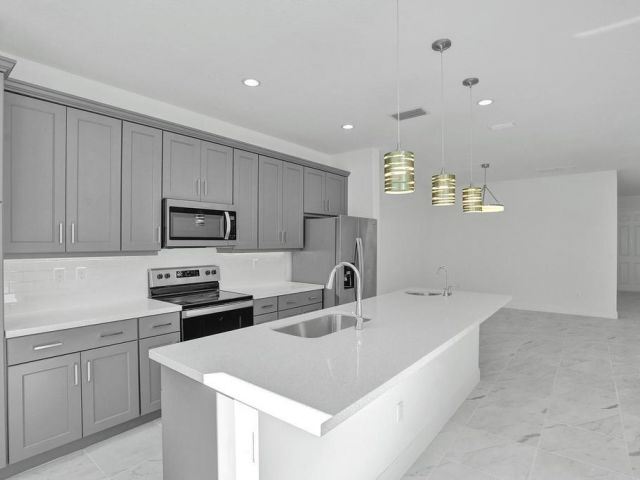 Дом в аренду по адресу 612 Parsons Way - фото 6914952