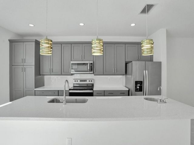 Дом в аренду по адресу 612 Parsons Way - фото 6914954