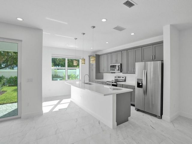 Дом в аренду по адресу 612 Parsons Way - фото 6914955