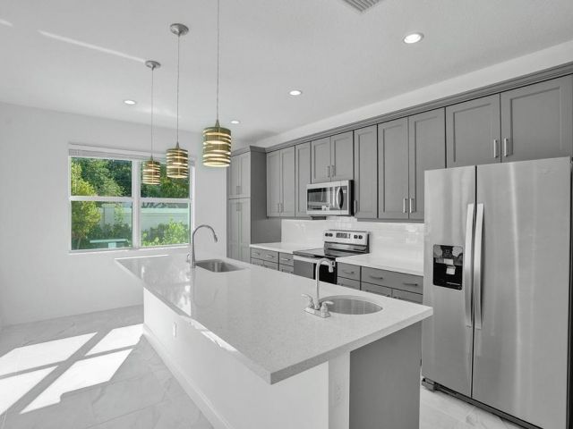 Дом в аренду по адресу 612 Parsons Way - фото 6914956