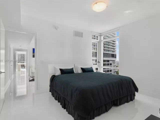 Квартира в аренду номер1001 - фото 6915826