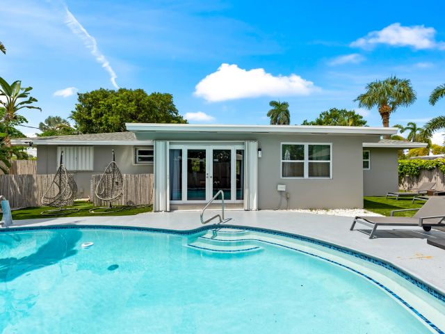 Дом в аренду по адресу 1800 NE 28th Avenue - фото 6915462