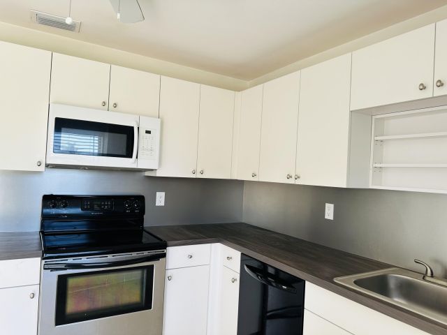 Дом в аренду по адресу 270 NW 10th Street - фото 6915074