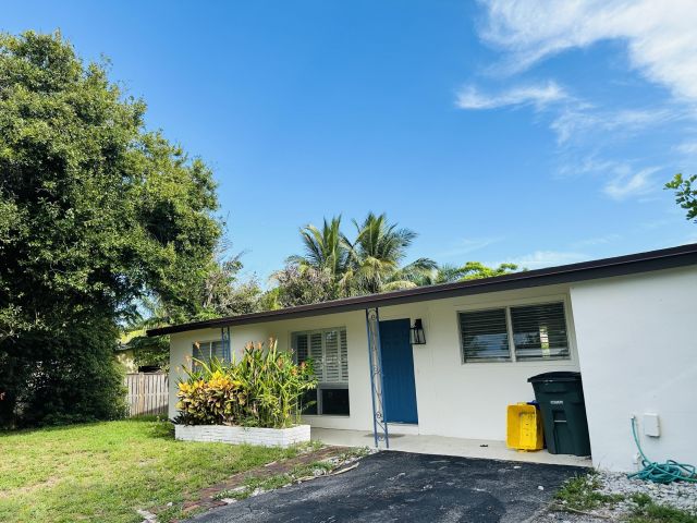 Дом в аренду по адресу 270 NW 10th Street - фото 6915080