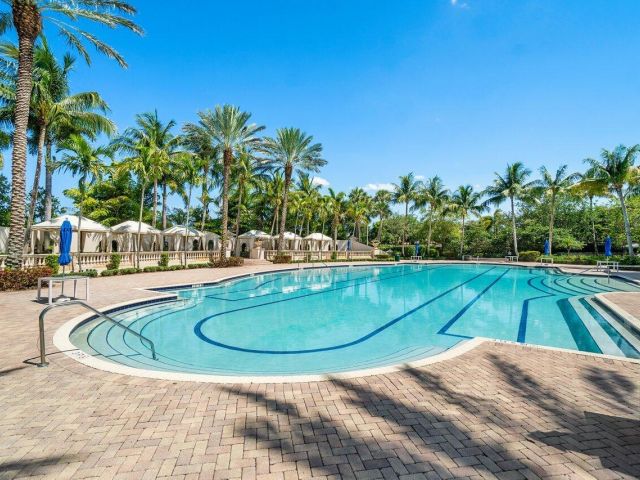 Продажа дома по адресу 17602 Middle Lake Drive - фото 6915053