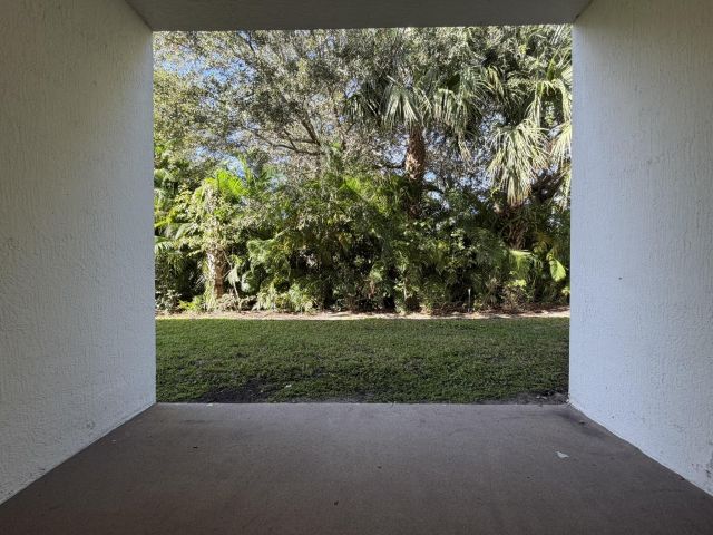 Дом в аренду по адресу 329 Bella Sol Way - фото 6916355