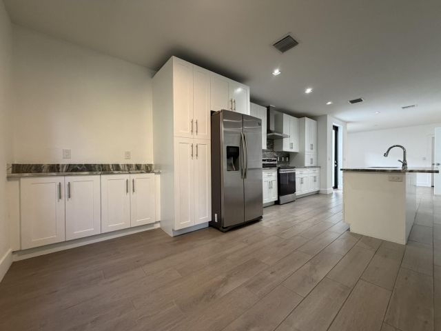 Дом в аренду по адресу 329 Bella Sol Way - фото 6916357