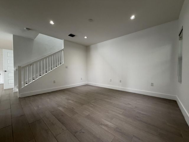 Дом в аренду по адресу 329 Bella Sol Way - фото 6916358