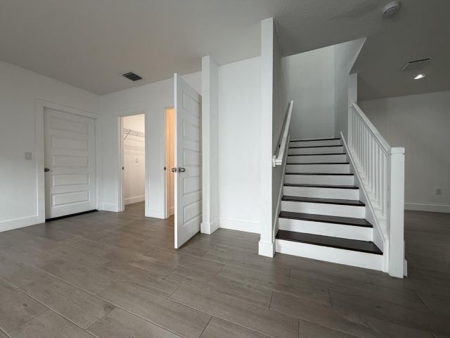 Дом в аренду по адресу 329 Bella Sol Way - фото 6916365