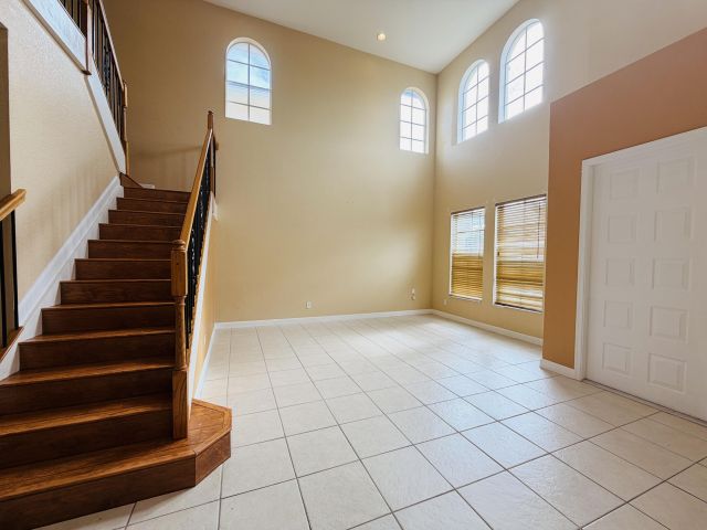 Дом в аренду по адресу 6573 Traveler Road - фото 6916388