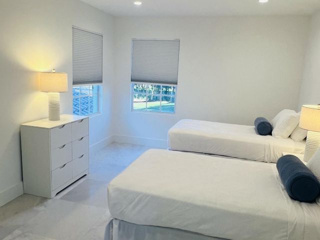 Продажа дома по адресу 2468 NW 67th Street Street - фото 6915989