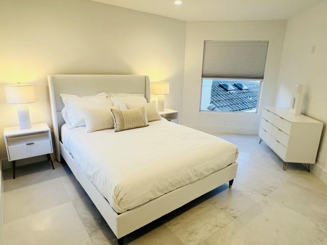 Продажа дома по адресу 2468 NW 67th Street Street - фото 6915991