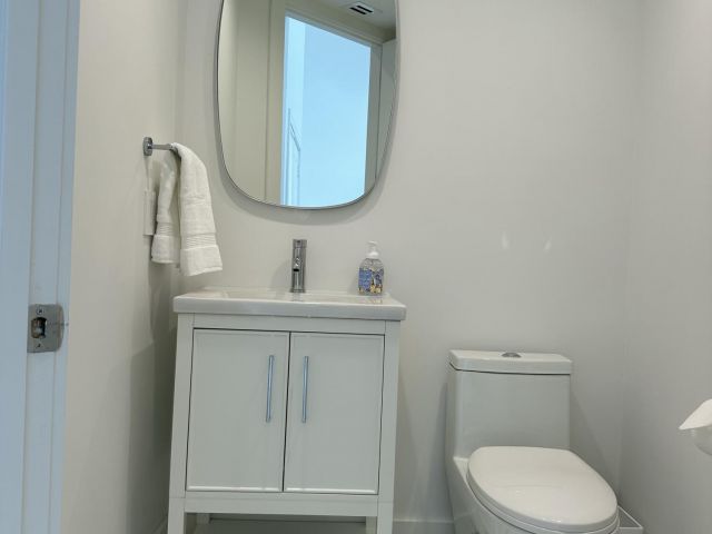 Продажа дома по адресу 2468 NW 67th Street Street - фото 6915996