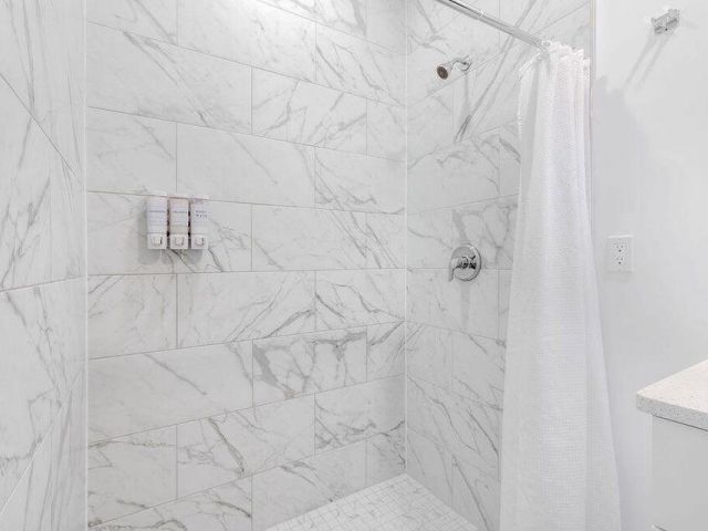 Дом в аренду по адресу 3514 Hiawatha Avenue - фото 6916395