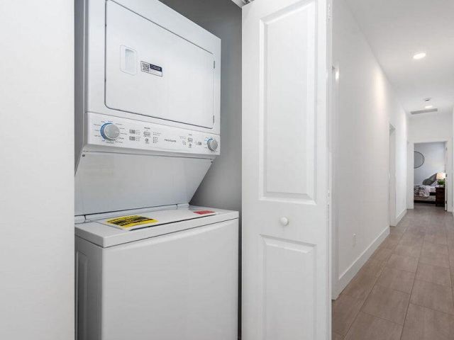 Дом в аренду по адресу 3514 Hiawatha Avenue - фото 6916400