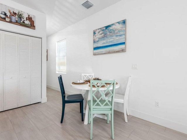 Дом в аренду по адресу 3514 Hiawatha Avenue - фото 6916401