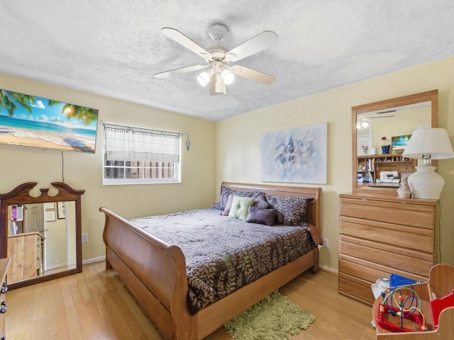 Продажа дома по адресу 1811 NW 119th Avenue - фото 6920427