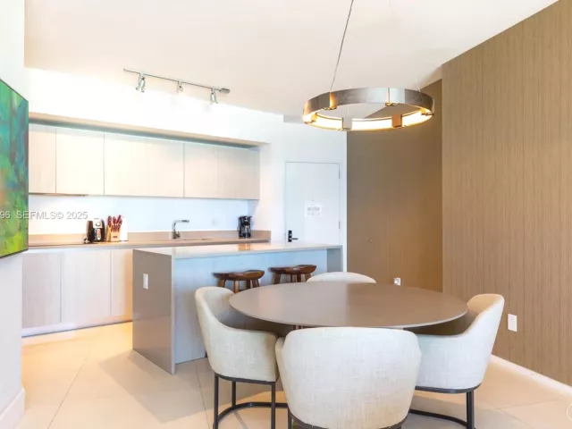 Продажа квартиры #1910 - фото 6916664