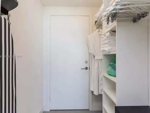 Продажа квартиры #1910 - фото 6916653