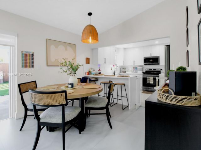 Продажа дома по адресу 14232 SW 155th St - фото 7536329