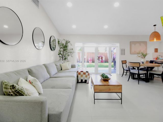 Продажа дома по адресу 14232 SW 155th St - фото 7536331