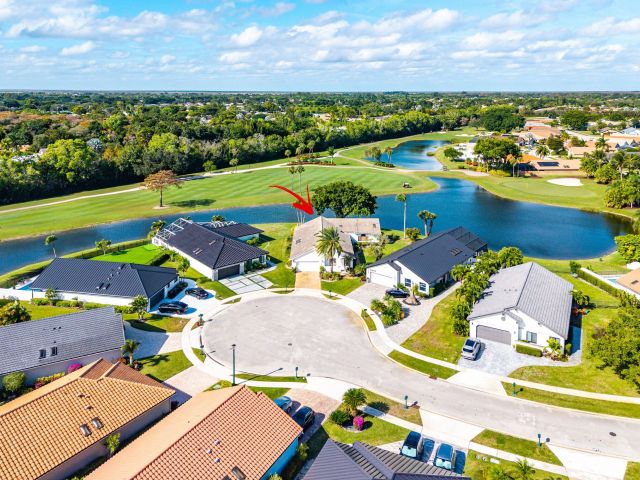 Продажа дома по адресу 21459 Bridge View Drive - фото 6918405