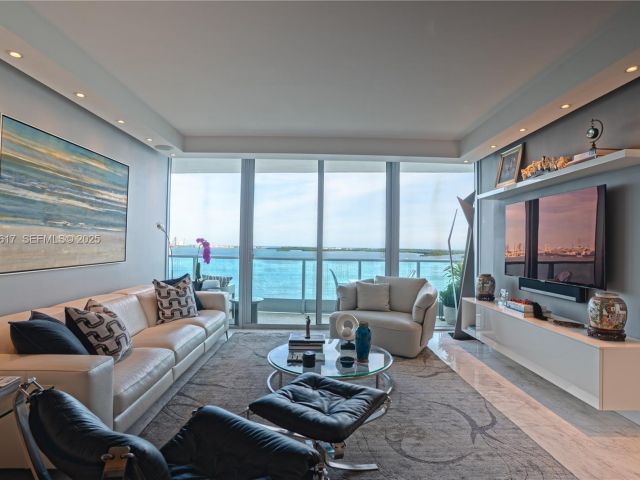 Продажа квартиры #1609 - фото 6926714